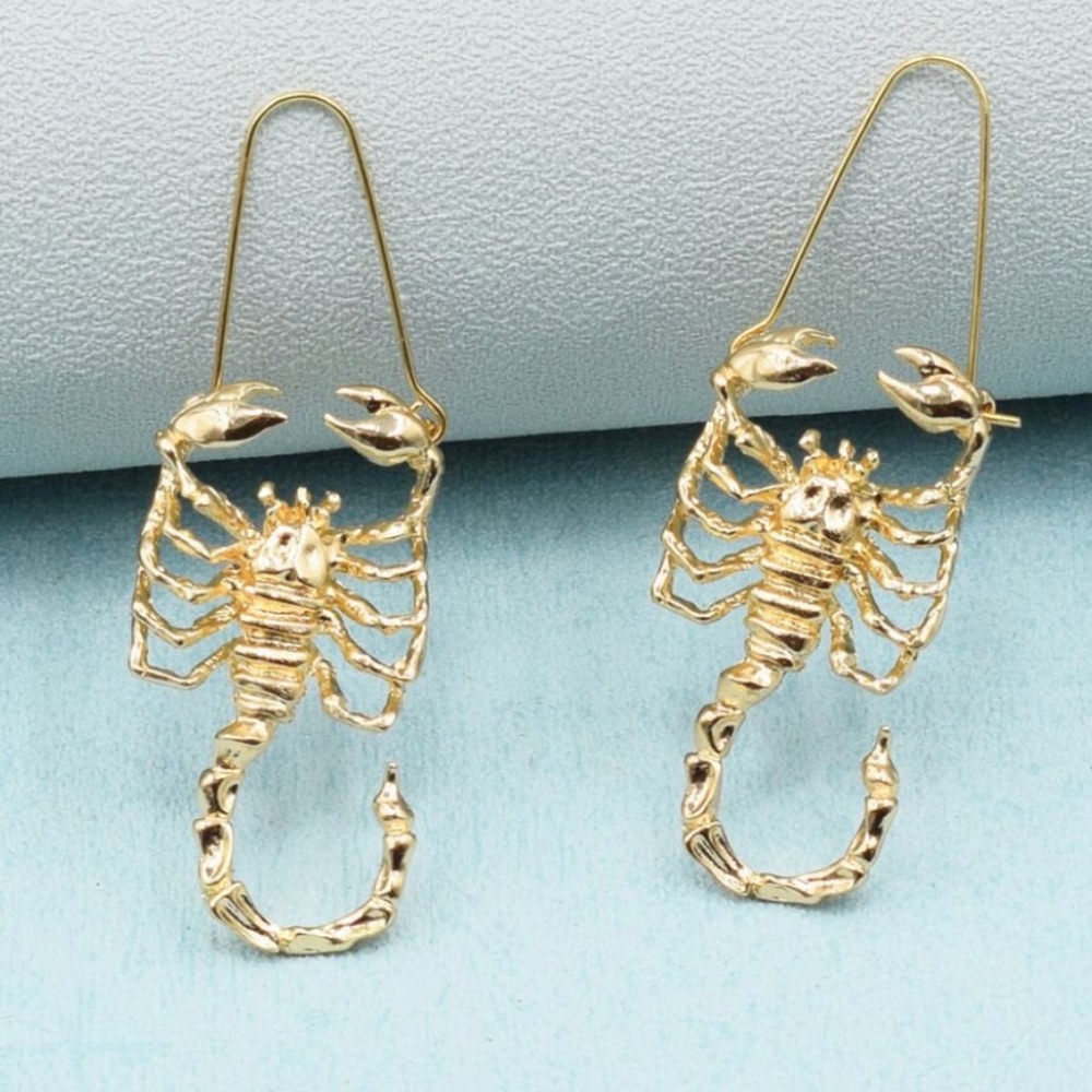 ❤️ FREE Scorpio Scorpion Bug Animal Earrings